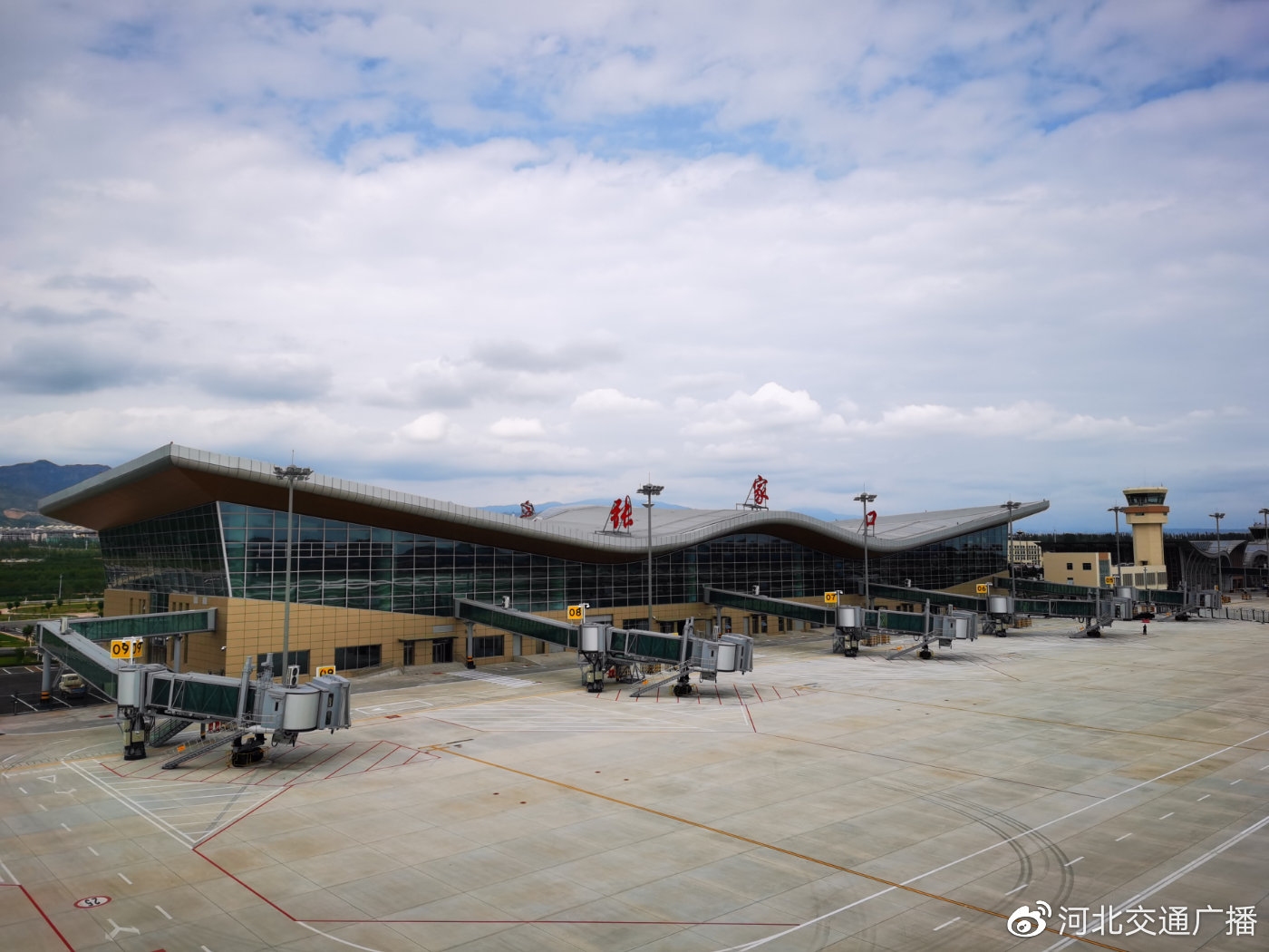 2020年8月3日9c6267航班平安抵达张家口宁远机场2号航站楼,标志着